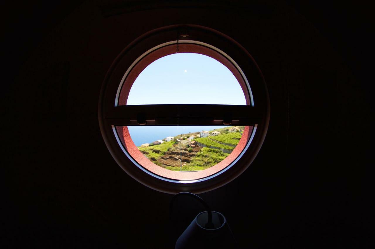Casa Da Rainha Bungallow Estreito Da Calheta Exteriör bild
